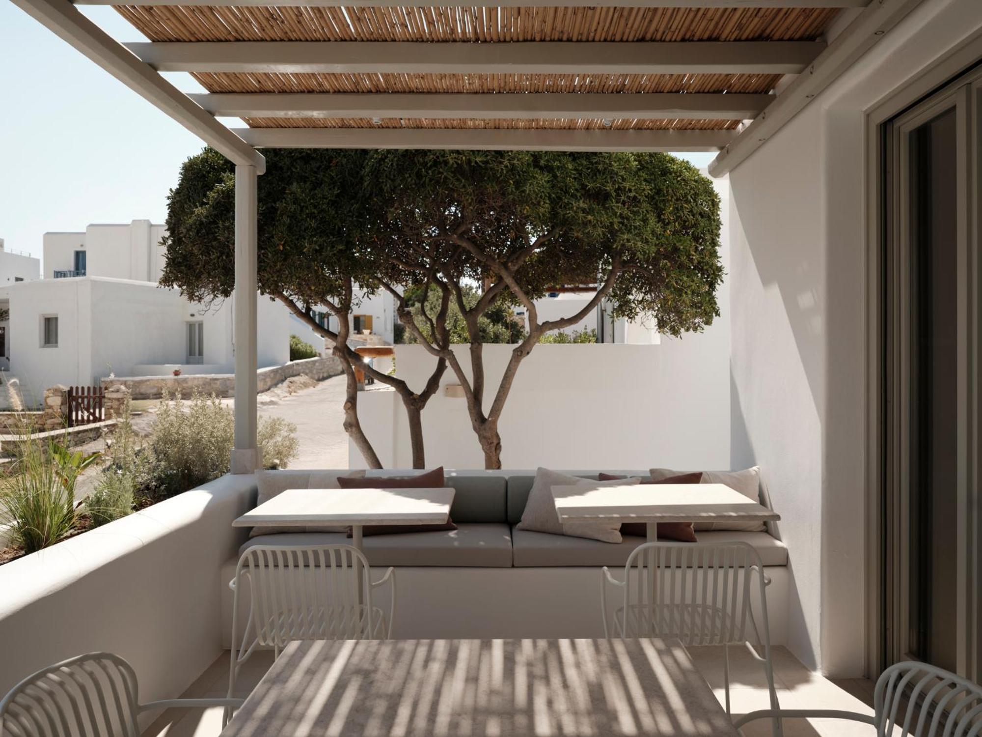 Akria Seaside Suites Náoussa Extérieur photo